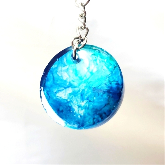 Handmade Resin Keychain - Picture 1 of 2